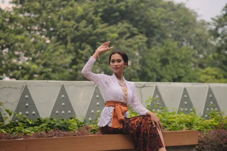 Model Kebaya Cantik Dan Elegan: Style Guide, Ideas, Trends, and Inspiration