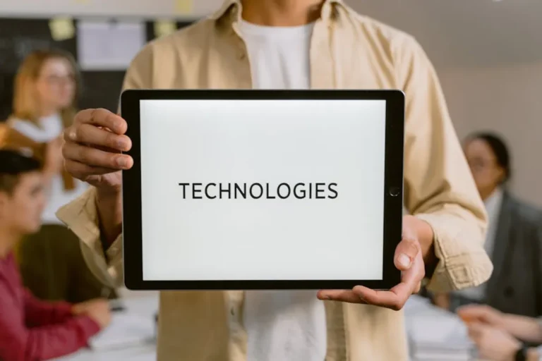 techslassh.com through the lens of fashion, modelling, and presentation: a practical guide